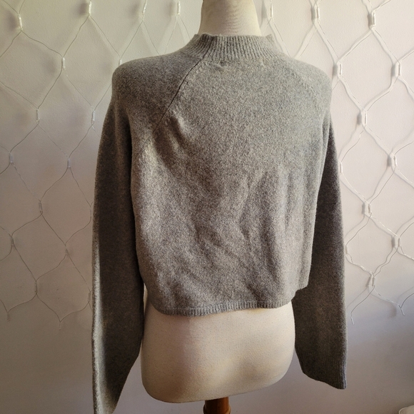 Bershka Teddy Bear Cropped Sweater • Gray • Tagged As Medium • Cozy - Picture 4 of 5
